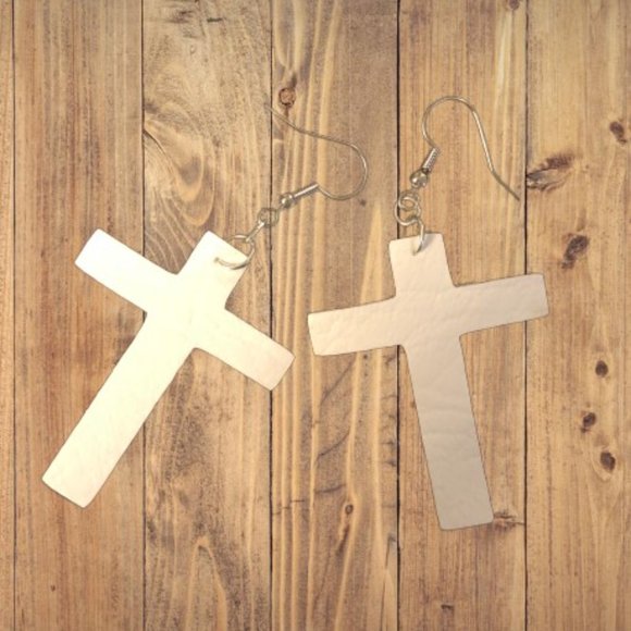 White Cross shaped Faux Leather Earrings  ER1598  Handmade NWT Boutique - Picture 2 of 3